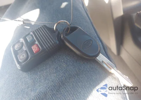 2008 Ford Mustang Gt Deluxe/Gt Premium z USA, uszkodzony, nr VIN 1ZVHT82H685120215